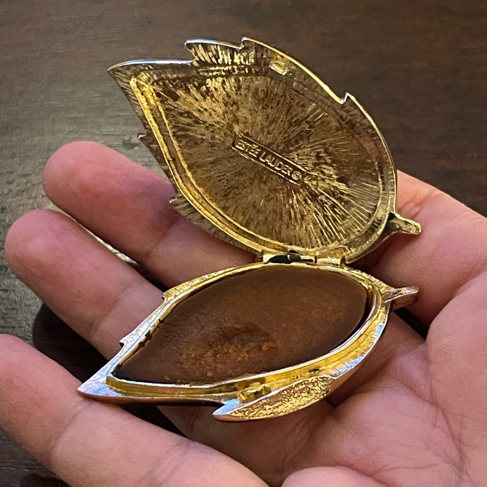 Este Lauder 1990s Solid Perfume Compact- Enameled… - image 4